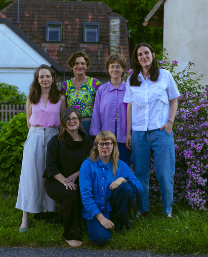 vlnr Emma James, Heide Maria Hager, Caterina Vögel, Melina Steiner, Nico Wind, Roswitha Weingrill (c) Franziska Winna, Elisabeth Jegel vlnr Emma James, Heide Maria Hager, Caterina Vögel, Melina Steiner, Nico Wind, Roswitha Weingrill (c) Franziska Winna, Elisabeth Jegel