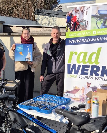 Clara Schreiber Pressefoto Radreparaturtag Schrattenberg