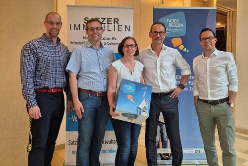 Gruppenfoto der Vortragenden des Impulsabends Vermietung, Clemens Freund, Markus Satzer, Christine Filipp, Johannes Marchtrenker, Florian Woditschka.