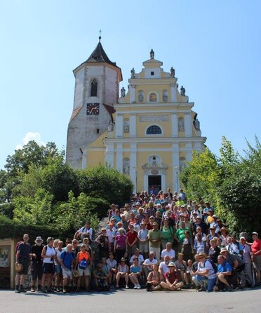 Pilgergruppe bei der Jubiläumsbegehung des Jakobsweges Weinviertel im Jahr 2020