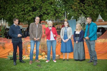 Vertreter von Weinviertel Tourismus beim Erntedankfest in Wien 2019 mit der damalige Landesräting Petra Bohuslav.