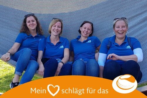 LEADER Team beim Ausflug mit dem Schriftzug mein Herz schlägt für das Weinviertel