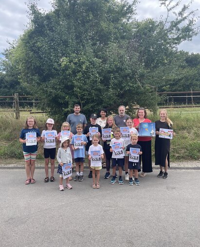 Ferienspiel Rätselrallye Gruppenfoto Kinder Hochleithen