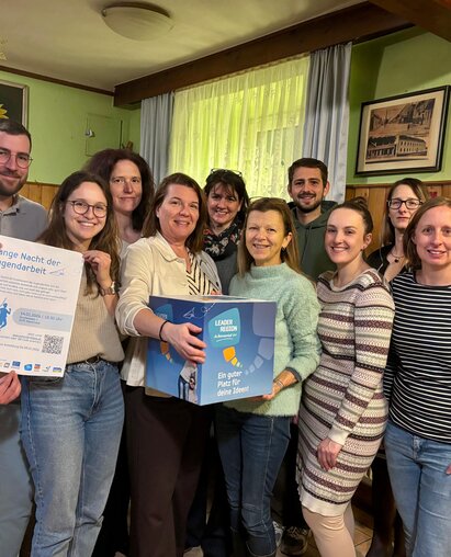 Pressefoto Lange Nacht der Jugendarbeit: Manager:innen der KLAR und Kleinregion sowie LEADER Region Weinviertel Ost