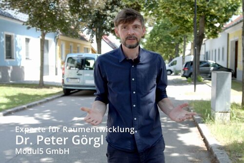 Auszug aus dem Leerstandsvideo, in dem Peter Görgl interviewt wird