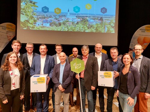 Gruppenfoto aller Vortragendenbei der SMART Region Tagung