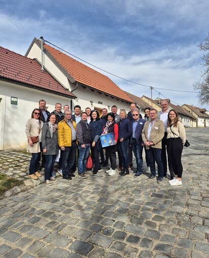 Gruppenfoto Bürgermeisterexkursion in Kellergasse